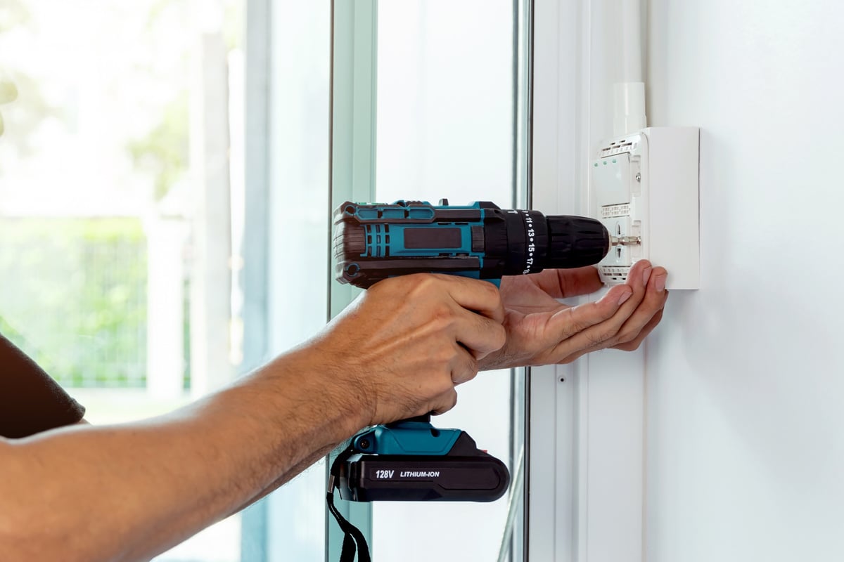 Install the power sockets and switches in the outlet box on